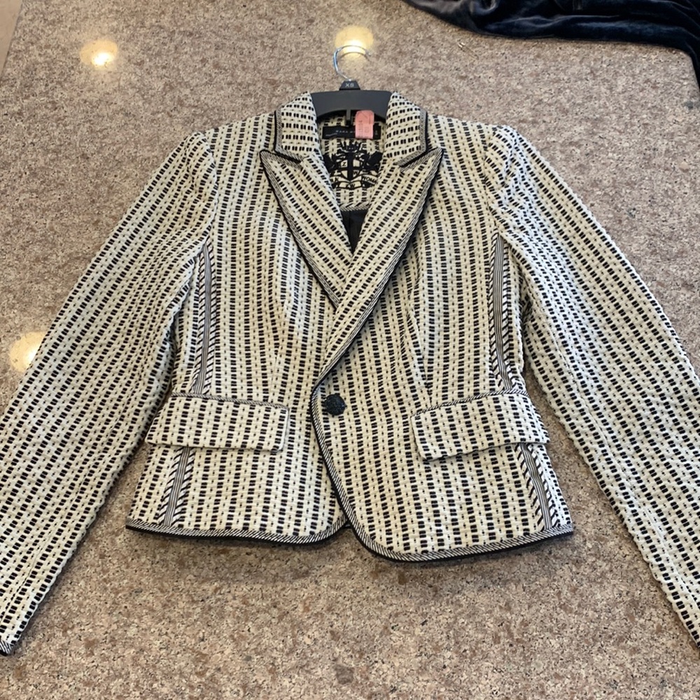 Zara blazer size medium